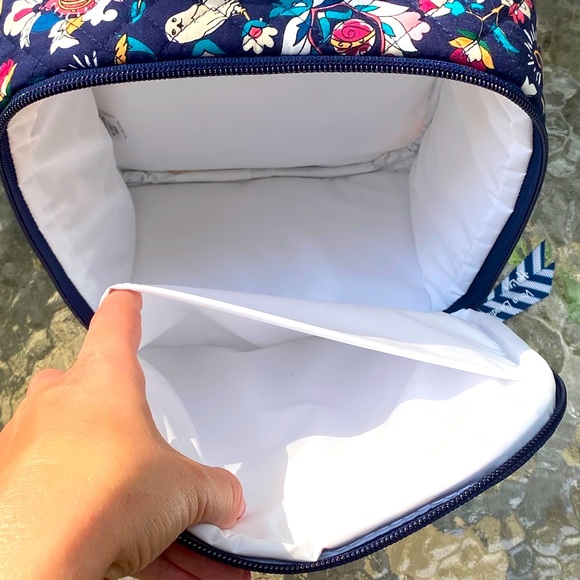 Vera Bradley Harry Potter Home To Hogwarts Quilted Zippered Lunchbox - Picture 15 of 16